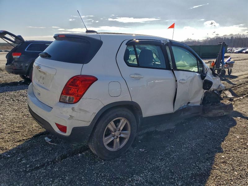 Photo 3 from auction – 2017 CHEVROLET TRAX LS with VIN KL7CJNSB2HB229248