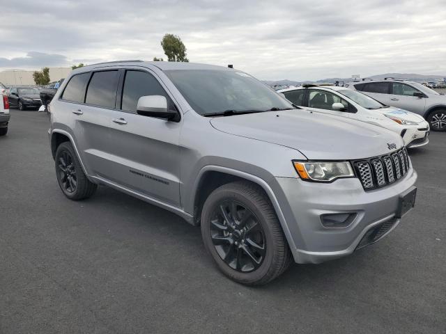 Photo 4 from auction – 2017 JEEP GRAND CHER with VIN 1C4RJFAG4HC864949