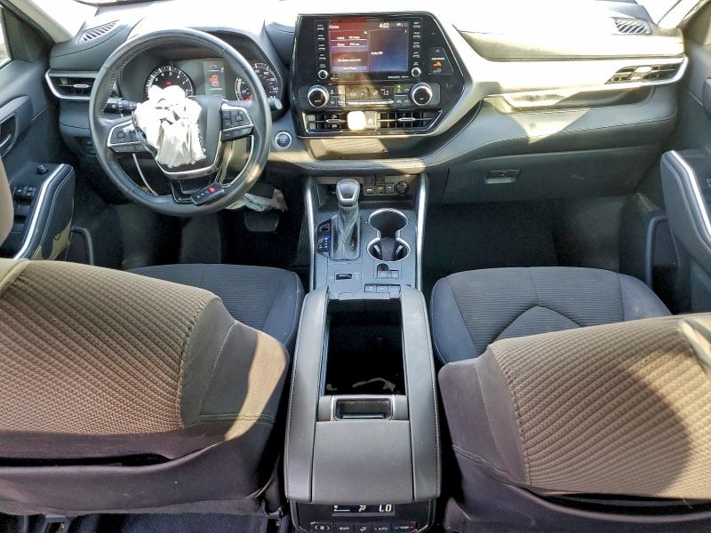 Фото 8 с аукциона – 2021 TOYOTA HIGHLANDER с VIN 5TDZZRAH4MS052160