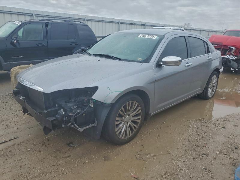 CHRYSLER 200 2013 with VIN 1C3CCBCG8DN612193 - Photo from auction