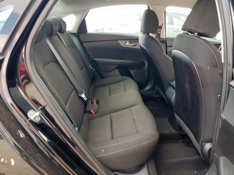 Photo 10 from auction – 2021 KIA FORTE FE with VIN 3KPF24AD7ME405380