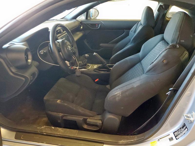 Photo 7 from auction – 2023 TOYOTA GR 86 with VIN JF1ZNBC17P8764325