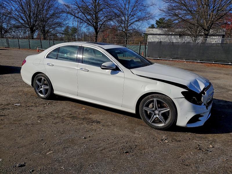 Photo 4 from auction – 2018 MERCEDES-BENZ E 300 with VIN WDDZF4JB3JA477780