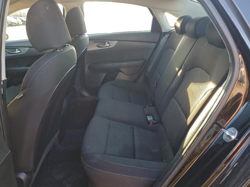 Photo 10 from auction – 2021 KIA FORTE FE with VIN 3KPF24AD6ME286852