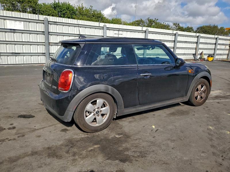 Photo 3 from auction – 2017 MINI COOPER with VIN WMWXP5C56H2D16629