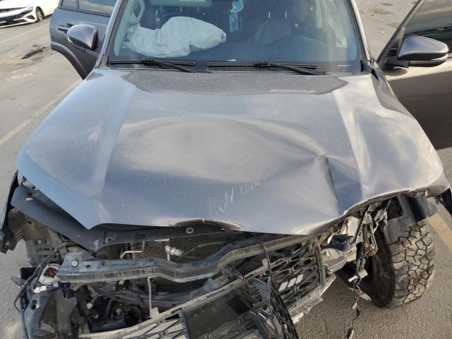 Photo 12 from auction – 2020 TOYOTA 4RUNNER SR with VIN JTEBU5JR9L5798833