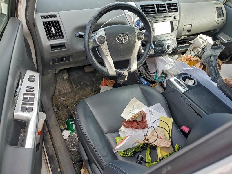 Photo 8 from auction – 2013 TOYOTA PRIUS V with VIN JTDZN3EU9D3244093