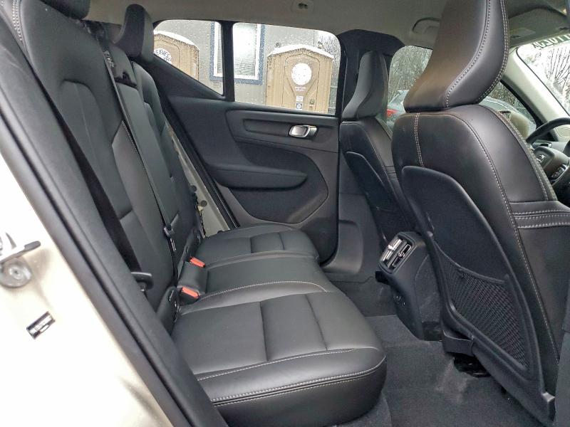 Photo 11 from auction – 2025 VOLVO XC40 CORE with VIN YV4L12UJ1S2520527