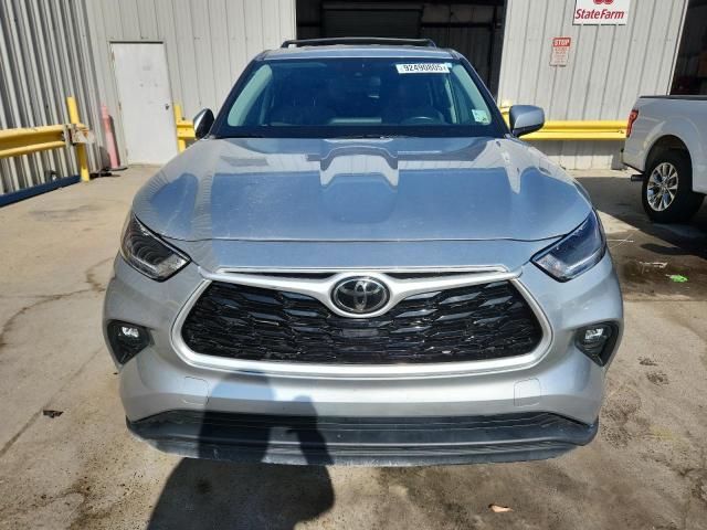 Photo 5 from auction – 2021 TOYOTA HIGHLANDER with VIN 5TDZZRAH4MS536247