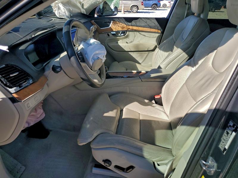 Photo 7 from auction – 2016 VOLVO XC90 T6 with VIN YV4A22PL5G1013449