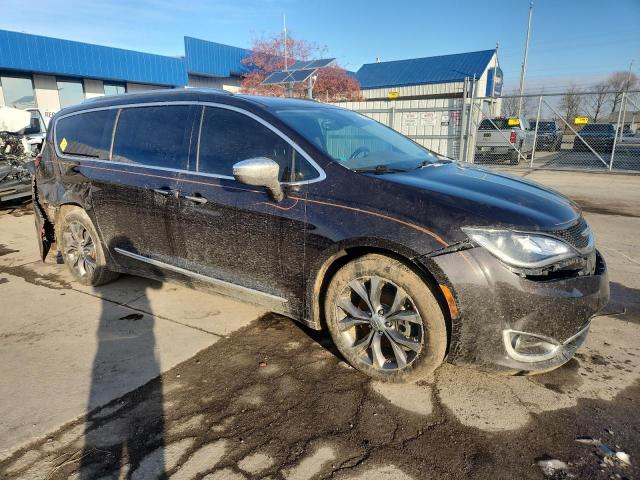 Photo 4 from auction – 2017 CHRYSLER PACIFICA L with VIN 2C4RC1GG6HR545483