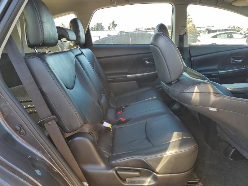 Photo 10 from auction – 2017 TOYOTA PRIUS V with VIN JTDZN3EU5HJ067477