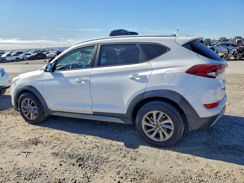Фото 2 с аукциона – 2017 HYUNDAI TUCSON с VIN KM8J33A29HU302495