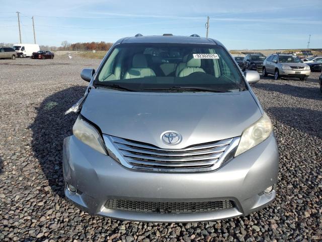 Photo 5 from auction – 2011 TOYOTA SIENNA XLE with VIN 5TDDK3DC2BS027475