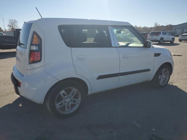 Photo 3 from auction – 2010 KIA SOUL + with VIN KNDJT2A23A7041657