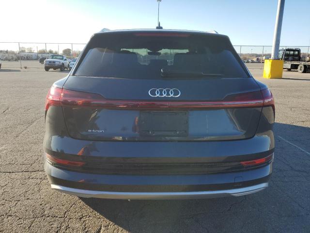 Photo 6 from auction – 2019 AUDI E-TRON with VIN WA1VABGE7KB021655