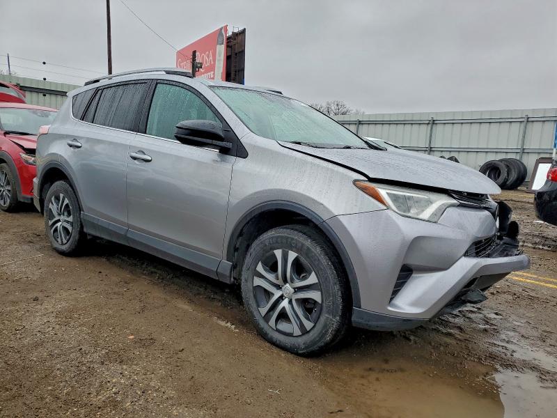 Photo 4 from auction – 2017 TOYOTA RAV4 LE with VIN 2T3BFREV5HW604361