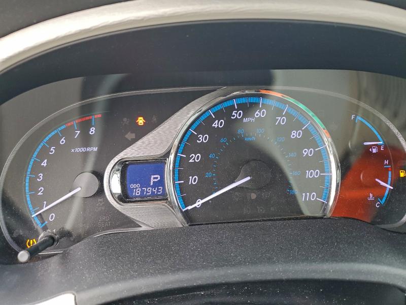 Photo 9 from auction – 2011 TOYOTA SIENNA XLE with VIN 5TDYK3DC5BS107581