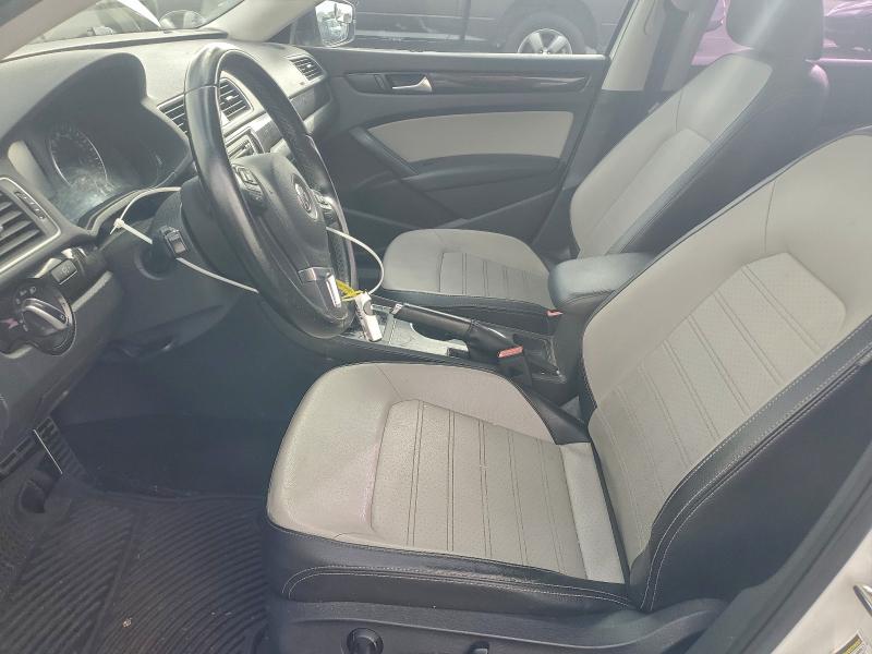 Photo 7 from auction – 2015 VOLKSWAGEN PASSAT SE with VIN 1VWBT7A38FC046536