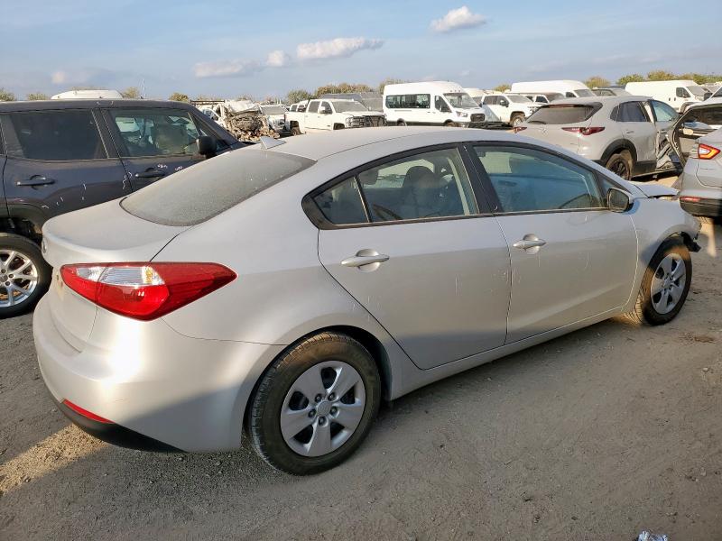 Photo 3 from auction – 2016 KIA FORTE LX with VIN KNAFK4A65G5561772