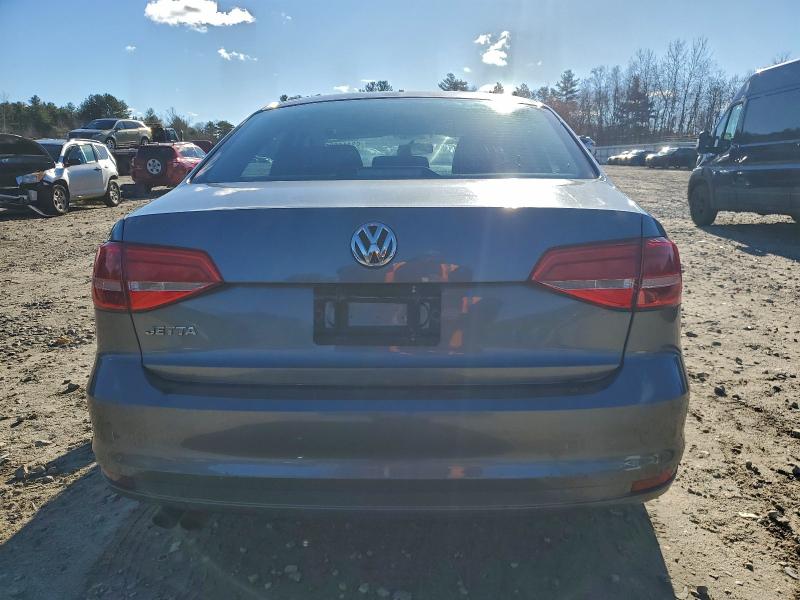 Photo 6 from auction – 2015 VOLKSWAGEN JETTA BASE with VIN 3VW2K7AJ5FM334353