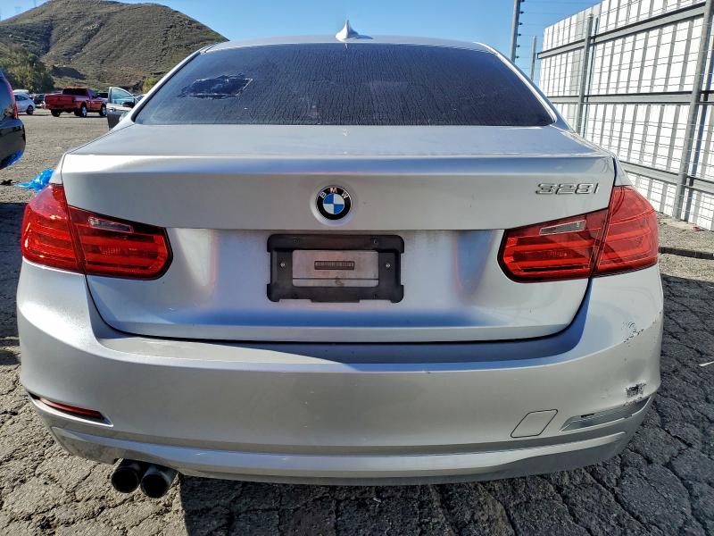 Photo 6 from auction – 2013 BMW 328 with VIN WBA3C1G56DNR47187