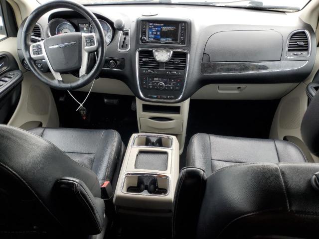 Photo 8 from auction – 2015 CHRYSLER TOWN & COU with VIN 2C4RC1CGXFR674734