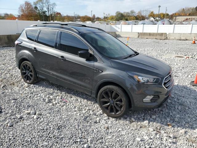 Photo 4 from auction – 2018 FORD ESCAPE SE with VIN 1FMCU9GD7JUB52006