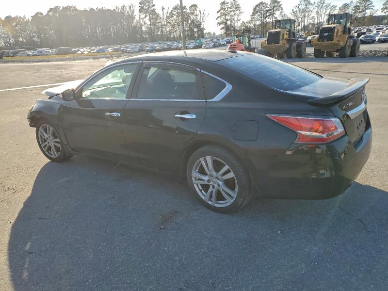 Photo 2 from auction – 2015 NISSAN ALTIMA 3.5 with VIN 1N4BL3AP5FC167917