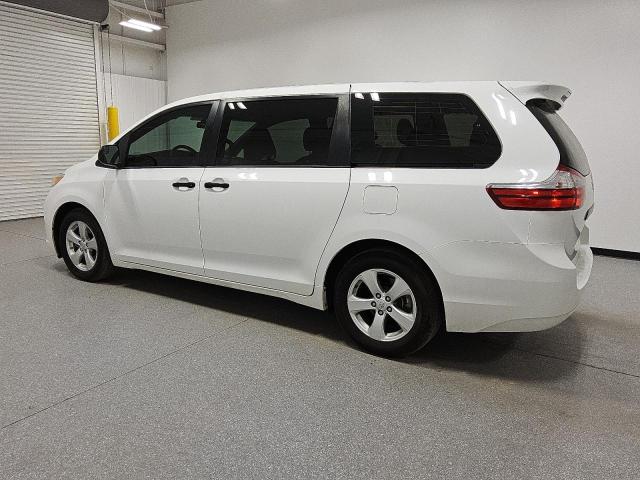 Photo 2 from auction – 2015 TOYOTA SIENNA with VIN 5TDZK3DCXFS679403
