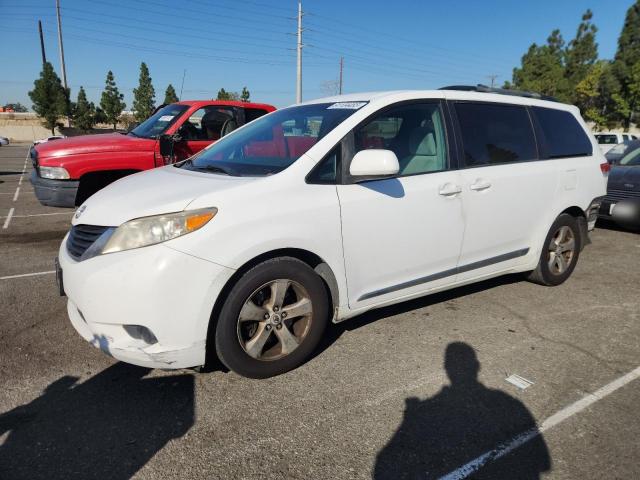 TOYOTA SIENNA LE 2011 with VIN 5TDKK3DC6BS077870 - Photo from auction