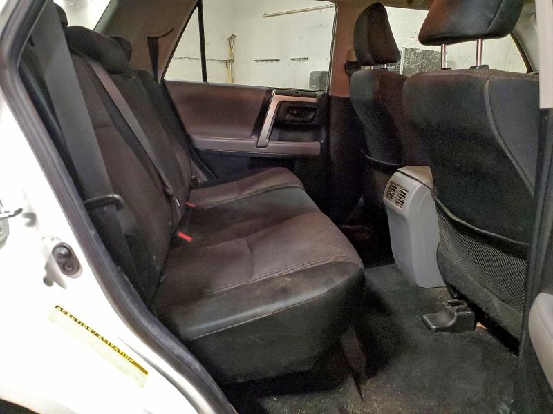 Photo 11 from auction – 2012 TOYOTA 4RUNNER SR with VIN JTEBU5JR2C5101437
