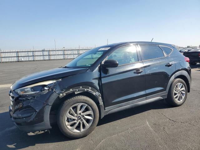HYUNDAI TUCSON SE 2016 with VIN KM8J23A45GU153957 - Photo from auction