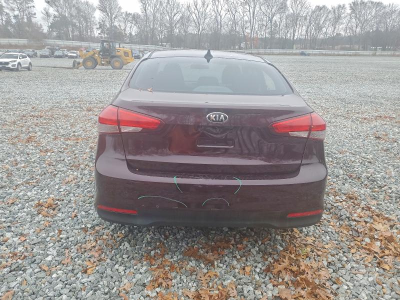 Photo 6 from auction – 2017 KIA FORTE LX with VIN 3KPFL4A74HE112369