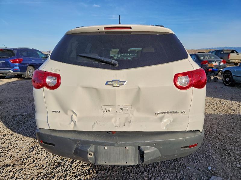 Photo 6 from auction – 2011 CHEVROLET TRAVERSE L with VIN 1GNKVJED2BJ253417