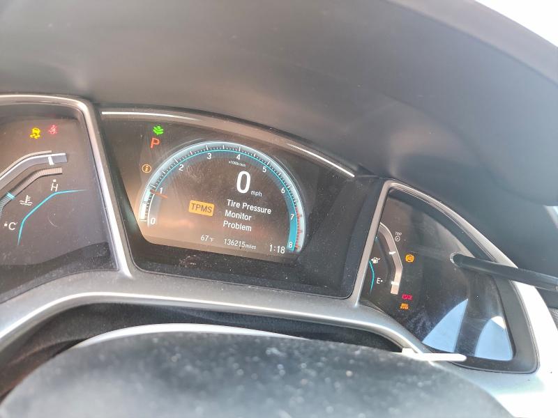 Photo 9 from auction – 2018 HONDA CIVIC EX with VIN 19XFC2F70JE003166