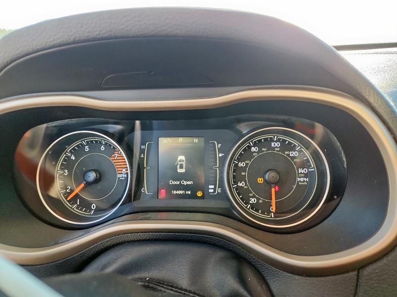 Photo 9 from auction – 2016 JEEP CHEROKEE with VIN 1C4PJLCS5GW135430