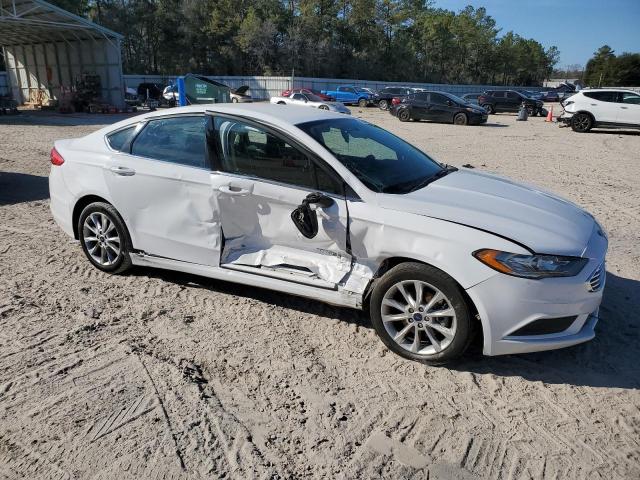 Photo 4 from auction – 2017 FORD FUSION SE with VIN 3FA6P0LU3HR258437