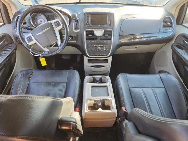 Photo 8 from auction – 2014 CHRYSLER TOWN & COU with VIN 2C4RC1BGXER464019