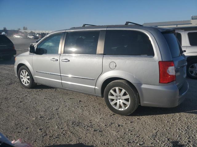 Photo 2 from auction – 2015 CHRYSLER TOWN & COU with VIN 2C4RC1BG5FR594596