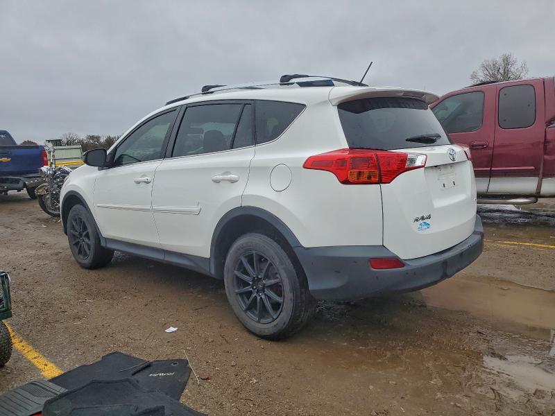 Photo 2 from auction – 2015 TOYOTA RAV4 LE with VIN JTMZFREV9FJ052440