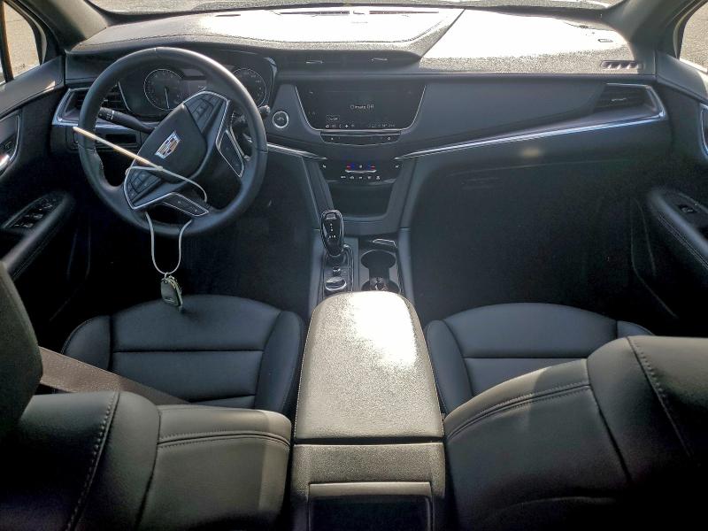 Zdjęcie 8 z aukcji – 2024 CADILLAC XT5 z VIN 1GEKNAR41RZ705167