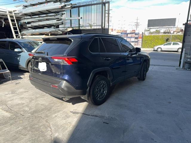 Photo 4 from auction – 2020 TOYOTA RAV4 XLE with VIN 2T3W1RFV2LC061205
