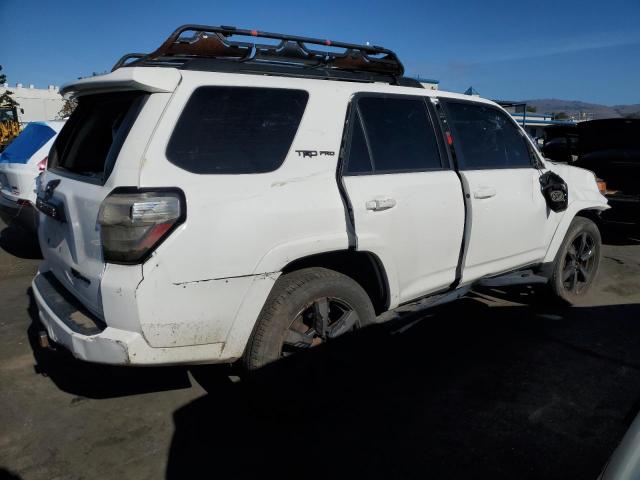 Photo 3 from auction – 2015 TOYOTA 4RUNNER SR with VIN JTEBU5JR8F5262203