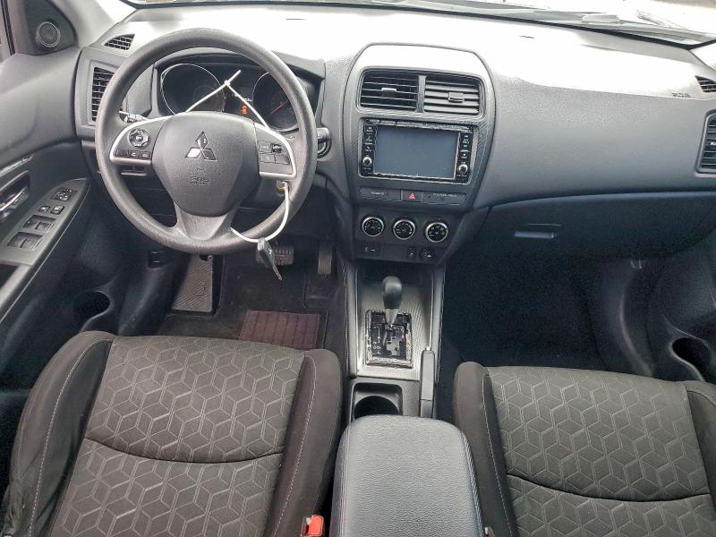 Photo 8 from auction – 2021 MITSUBISHI OUTLANDER with VIN JA4APUAU1MU004513