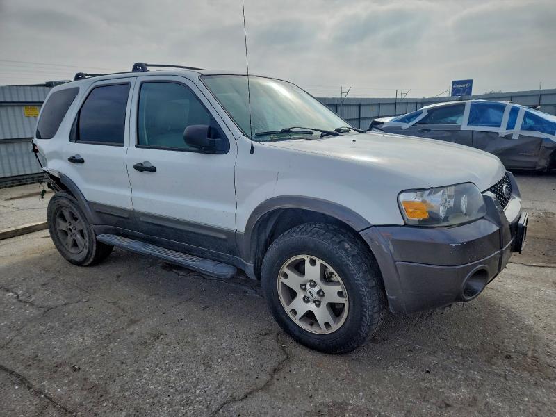 Photo 4 from auction – 2005 FORD ESCAPE XLT with VIN 1FMCU93195KB02043