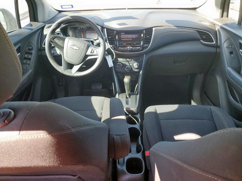 Photo 8 from auction – 2020 CHEVROLET TRAX LS with VIN 3GNCJKSB1LL196615