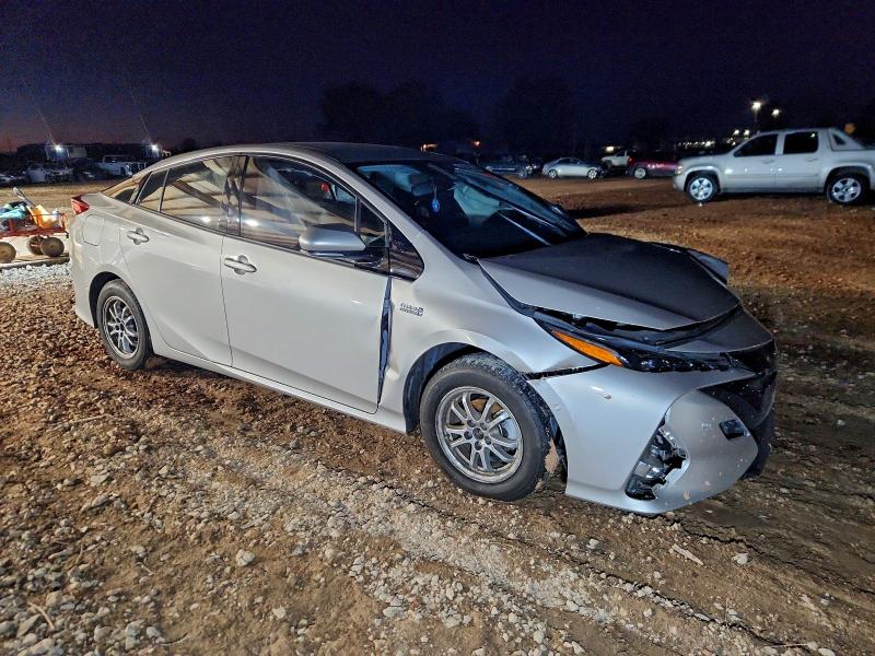Photo 4 from auction – 2018 TOYOTA PRIUS PRIME with VIN JTDKARFPXJ3086321