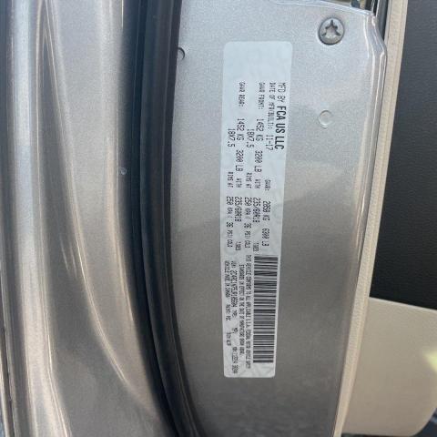 Photo 10 from auction – 2018 CHRYSLER PACIFICA H with VIN 2C4RC1N75JR105604