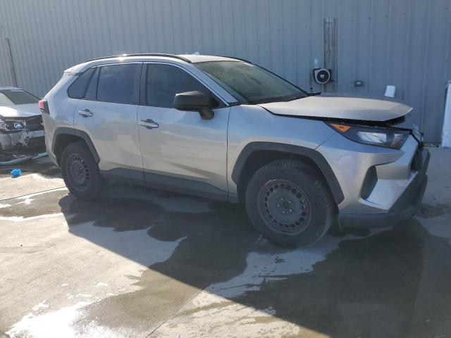 Photo 4 from auction – 2019 TOYOTA RAV4 LE with VIN JTMH1RFVXKD508561